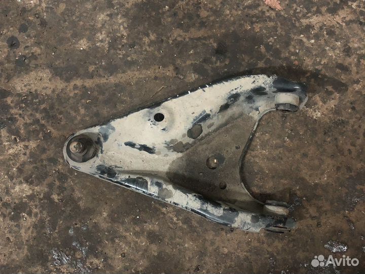 Renault logan 2 рычаг