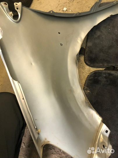 Крыло переднее правое toyota aqva