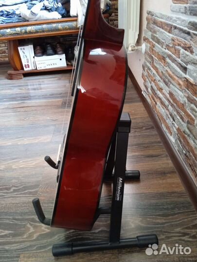 Акустическая гитара