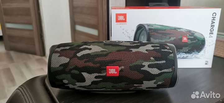 Колонка jbl charge 4