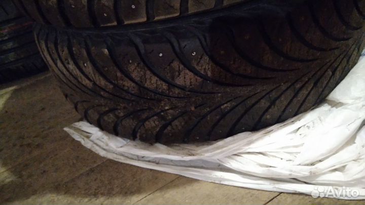 Goodyear UltraGrip Extreme 195/65 R15