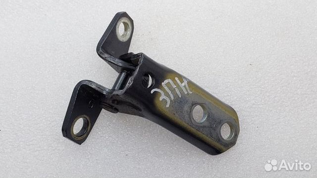 Петля двери задняя правая Mitsubishi Outlander