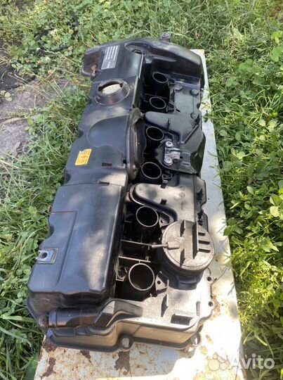 Клапанная крышка бмв N52 B30