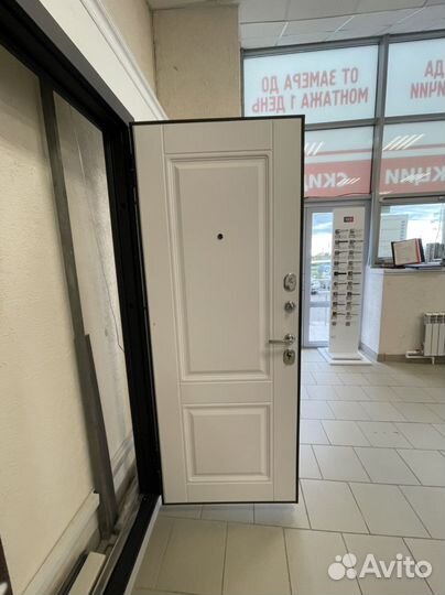 Дверь входная металлическая