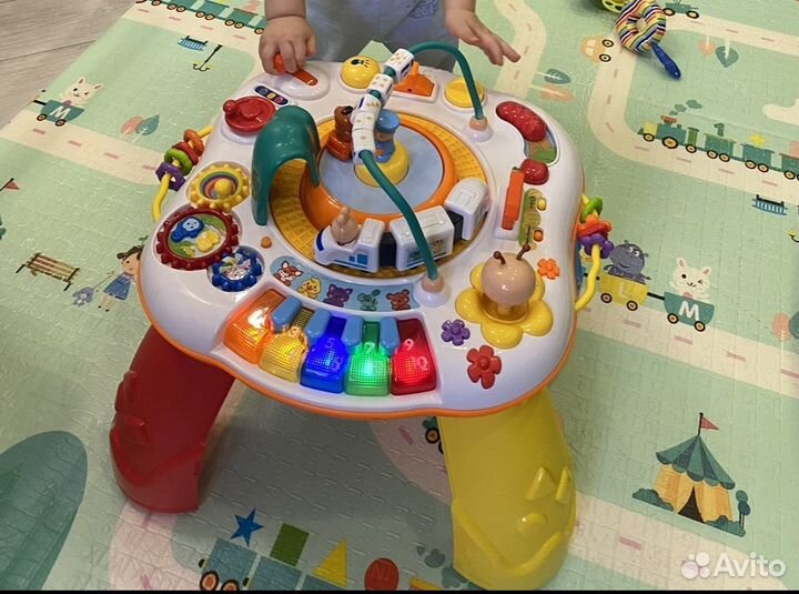 Интерактивный игровой центр столик Жирафики