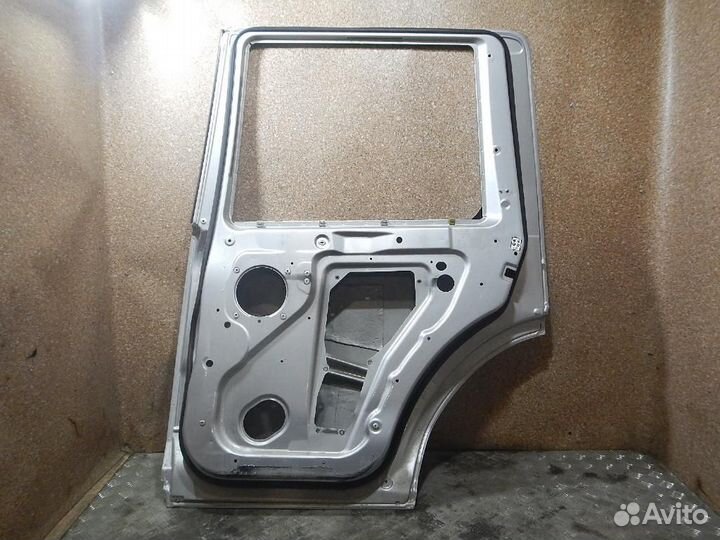 Дверь задняя правая Land Rover Discovery III