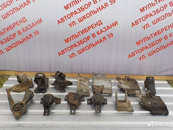 Кронштейн опора двигателя Митсубиси Лансер 9