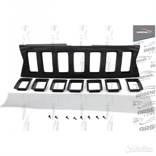 Решетка радиатора Cherokee style на Renault Duster