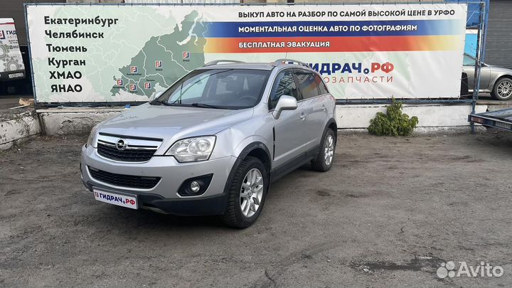 Рейка топливная (рампа) Opel Antara (С145) 1260248