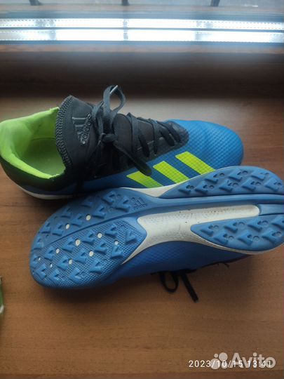 Футбольные кроссовки adidas 39,5 размер