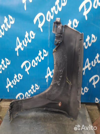 Крыло правое Нисса X-trail T30 00-07 г переднее