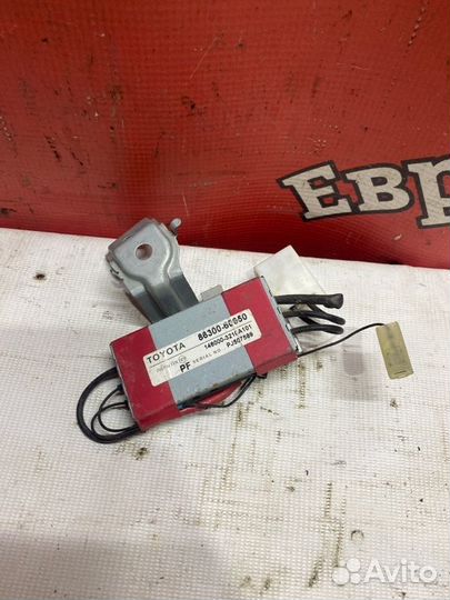 Антенна Toyota Land Cruiser J100 1997-2008