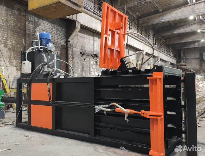 Пресс горизонтальный для макулатуры