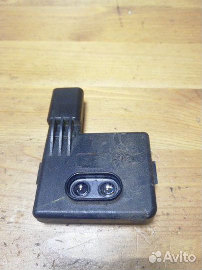 Датчик открытия двери Renault Scenic 2 К9К