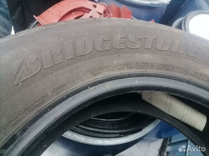 Bridgestone Dueler H/T D687 225/65 R17 101H