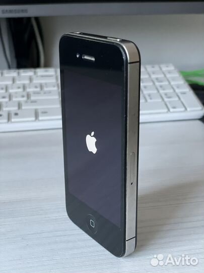 iPhone 4S, 8 ГБ