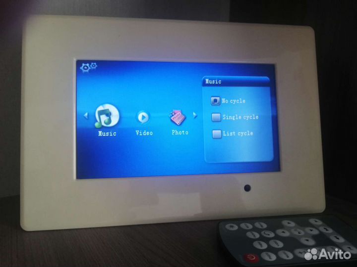 Фоторамка 7 дюймов с пультом ду