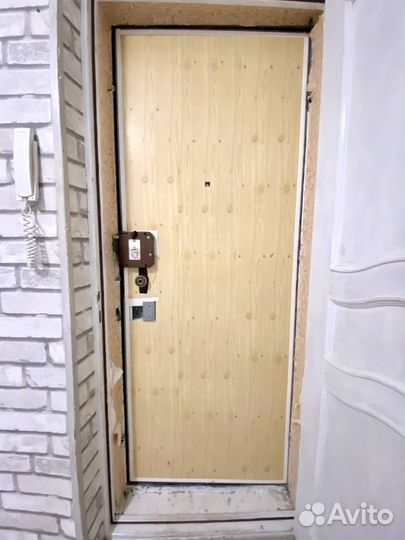 Дверь входная металлическая