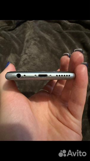 Телефон iPhone 6s
