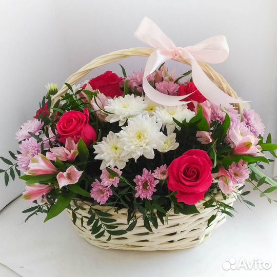 Корзина с цветами 074