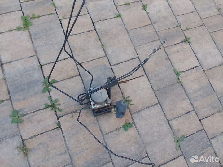 Трубка тормозная на блок ABS Renault Logan 1