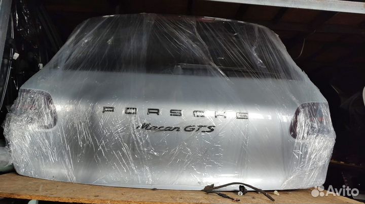 Макан крышка багажника