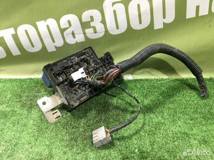 Блок предохранителей Nissan Bluebird U13 SR18DE