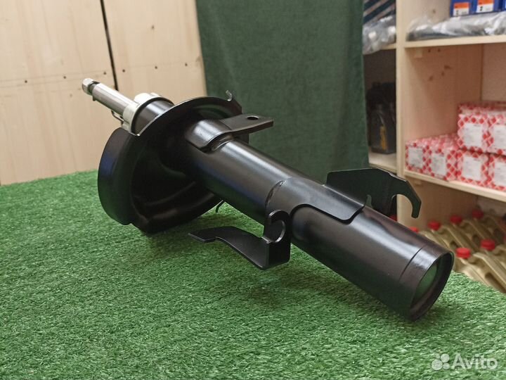 Амортизатор передний лев Volvo S40 II V50 (04-12г)