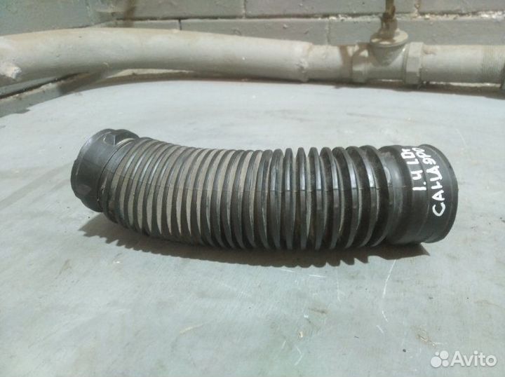 Патрубок воздушного фильтра Renault Sandero 1 2010