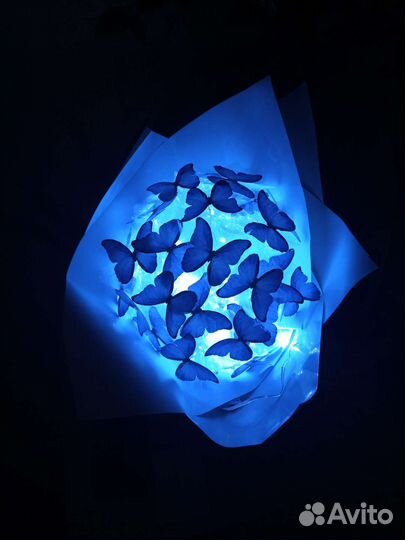 Букет из бабочек светящийся