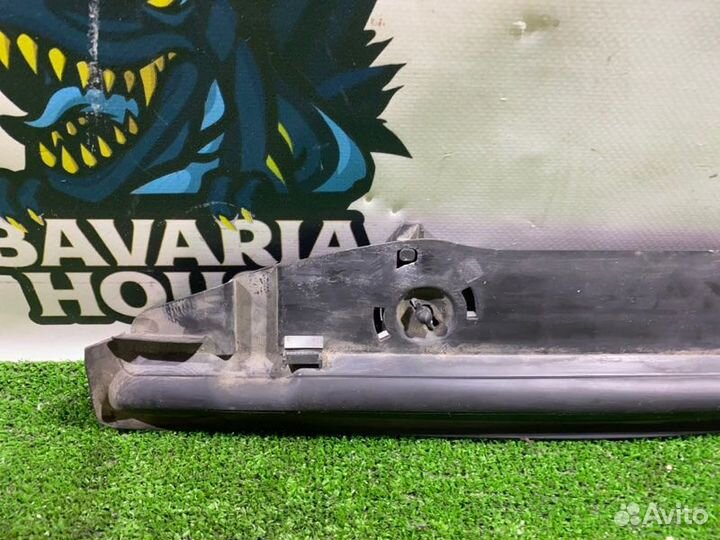 Крепление интеркулера Bmw 3 E90 N54B30A 2009