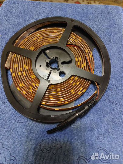 Светодиодная лента и галогенные лампы