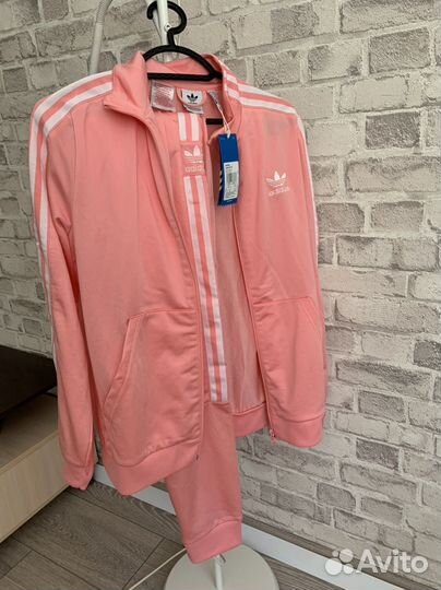 Спортивный костюм Adidas оригинал новый с биркой