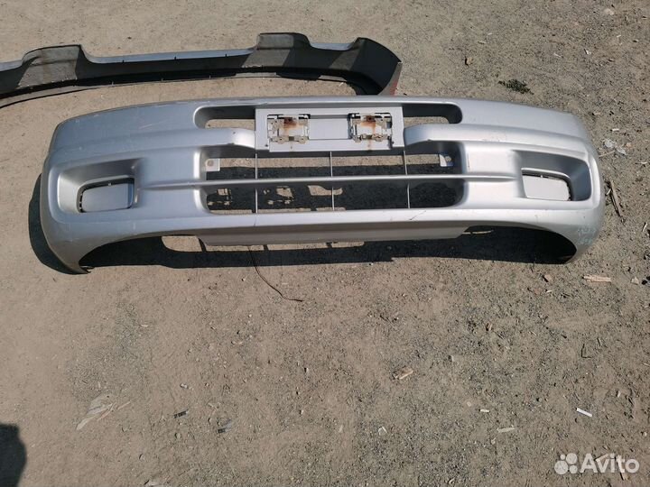 Продам бампер на Мазда Бонго Френди 1998гв