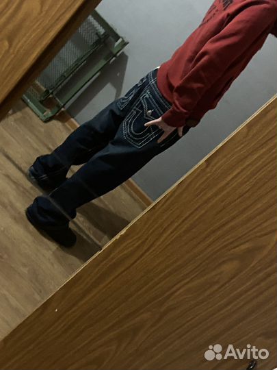 Джинсы true religion)
