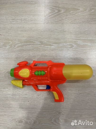 Пистолет водный для детей
