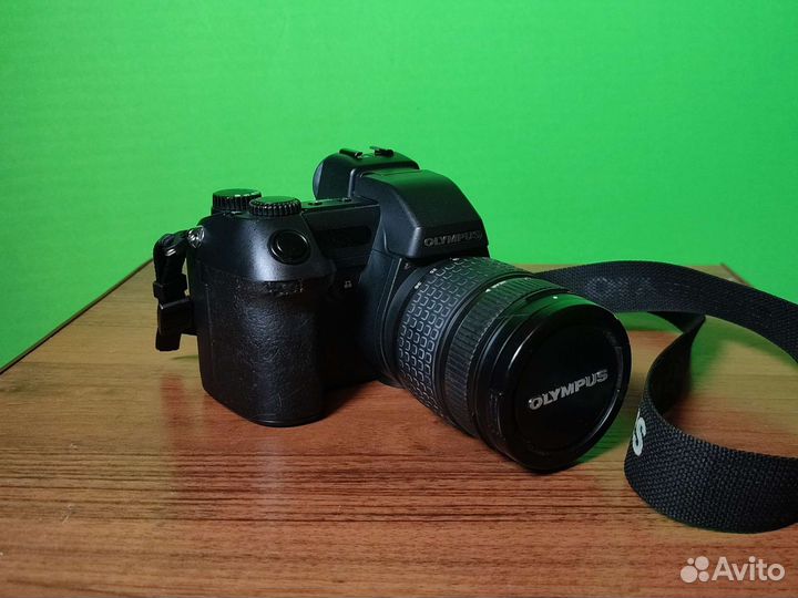 Цифровой фотоаппарат Olympus Camedia E-10