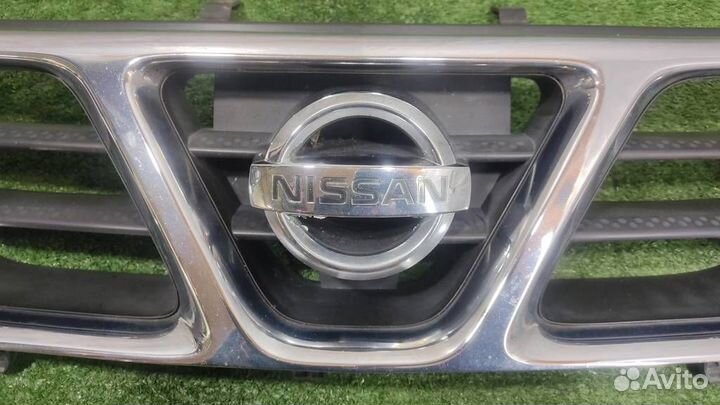 Решетка радиатора Nissan X-Trail T30 2003