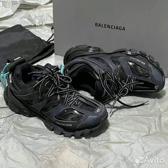 Balenciaga track 1