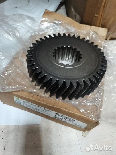 Джон Дир R227379 шестерня привода John Deere