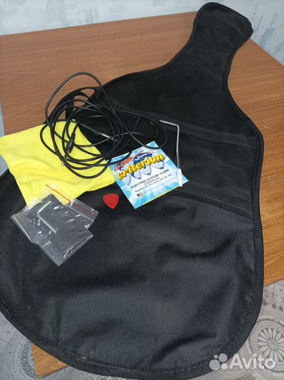 Электрогитара ручной технологии изготовления