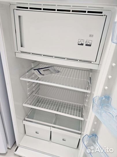 Однокамерный Холодильник. Как Новый