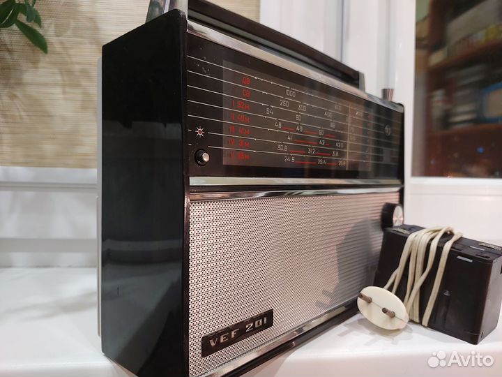 Продам радиоприемник вэф-201 с фм питанием от сети