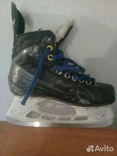 Коньки хоккейные