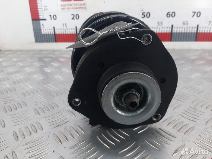 Стойка для Volkswagen Passat 6