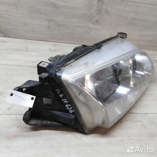 Фара правая Mazda 626