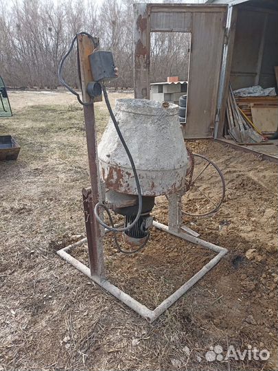 Бетономешалка 380