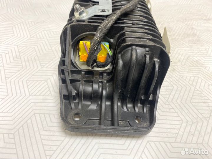 Подушка безопасности пассажирская (в торпедо) Merc