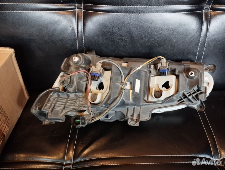 Противотуманные фара правая Хендай Санта Фе