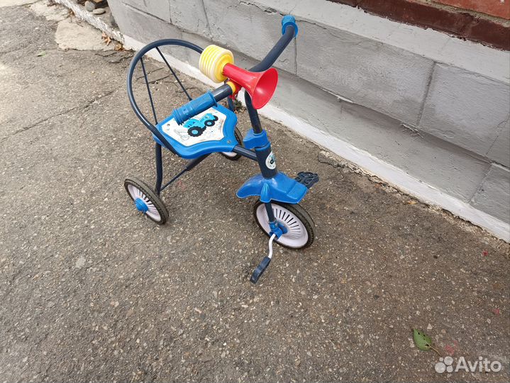 Трехколесный велосипед